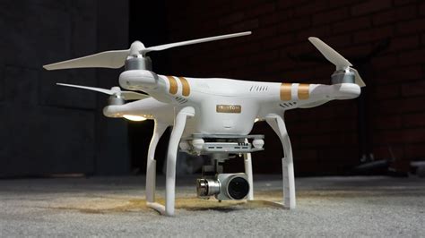 Dji Shows Off Phantom 3 4k Drone At Nab 2015 Youtube