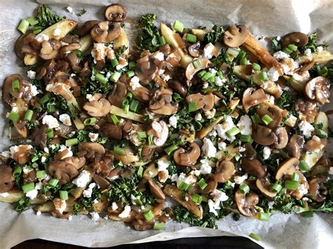 Vegetarian Poutine With Kale And Mushroom Gravy How To Eat