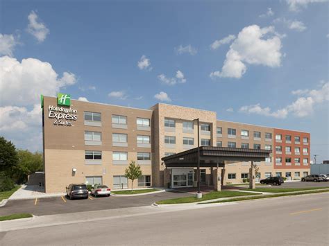 Is parking available at holiday inn express pattaya central? Alpena Hotel with Indoor Pool | Holiday Inn Express ...