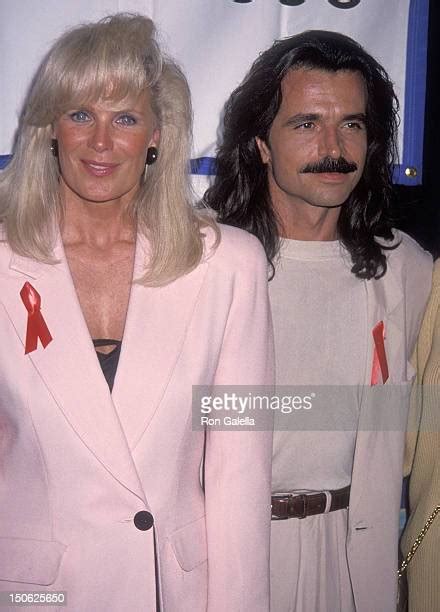 Yanni And Linda Evans Photos And Premium High Res Pictures Getty Images