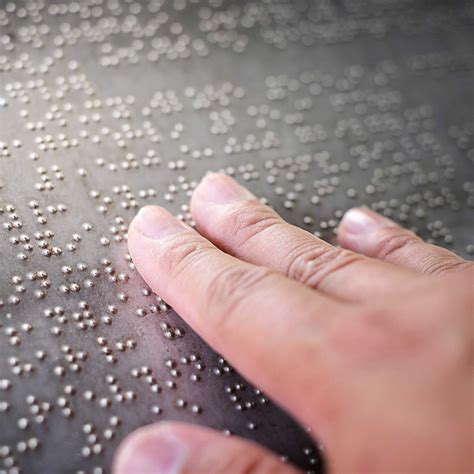 Marquage En Braille Et Signalétique Tactile