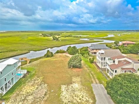 Carolina clipper townhome east is an oceanfront 1/2 duplex, tucked into ocean dunes with 4 bedrooms, 3 full baths and an additional room for any overflow guests. Bird Island - Sunset Beach Real Estate - Sunset Beach NC ...