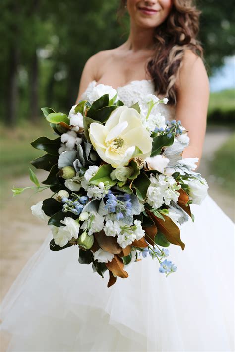Magnolia Bouquet How To Add Southern Style To Any Wedding With Photos
