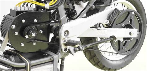 Diplomanden rüsten Motorrad auf Elektroantrieb um - St. Pölten