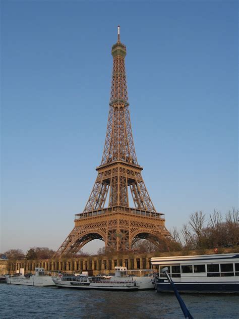 Fileeiffel Tower Paris Wikipedia