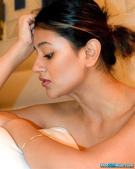 Sexy Anjali Arora Hot Indian Reels Stars Pics 14 Photos