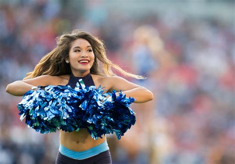 Behind The Pom Poms The Life Of A Pro Football Cheerleader Globalnewsca