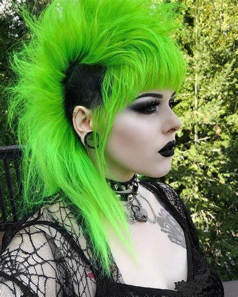 Short Green Hair Dark Green Hair Goth Hair Punk Hair Hair Inspo