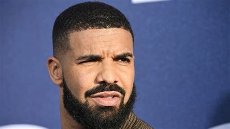 Drake Teases All Of Us With His Buff Shirtless Pictures Real 923