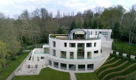 Britains Most Expensive Houses Incredible Properties Worth Millions