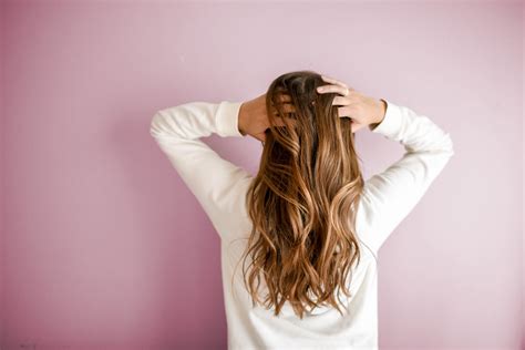 How To Tell If Your Hair Is Thinning