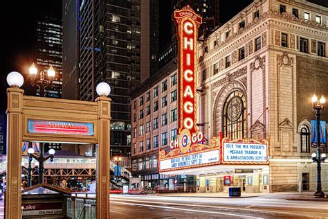 Historic Theaters In Chicago Old Venues With A Storied History