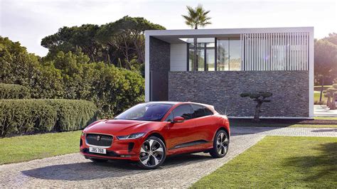 Nhs Signs Deal For 700 Jaguar I Pace Electric Cars