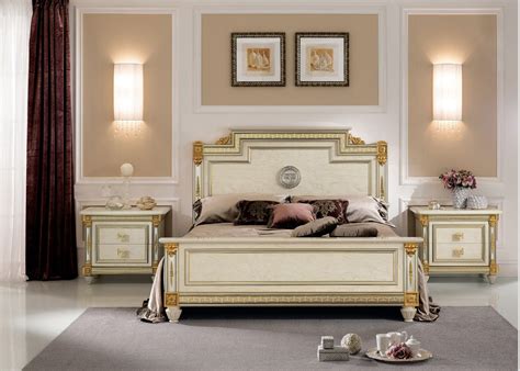 From opulent tufting to the whitewashed look of shiplap, you're sure to find the right bedroom set that speaks to your personal tastes. Glossy Ivory Luxury Queen Bedroom Set 3P Liberty Night ESF ...