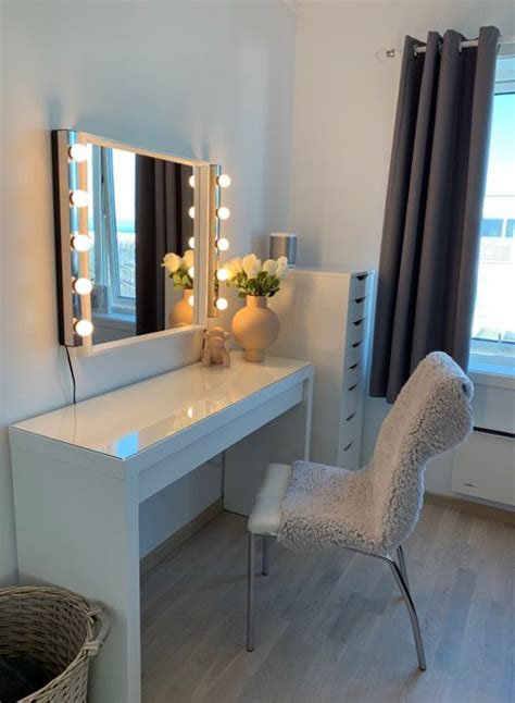 Home gets better with ikea. Malm sminkebord fra IKEA