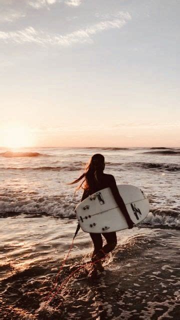 Pin By 𝐞𝐥𝐢𝐢𝐬𝐚 𝐛𝐫𝐲𝐧𝐧 On Beach In 2020 Surfing Beach Aesthetic Summer