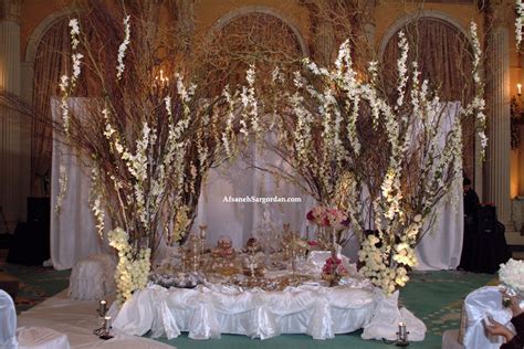 In part 1 of our wedding series, we set the stage on which the events of a persian wedding occur.we also described each of the elements of the sofreyé aghd, the table on which all the symbolic elements of the wedding are placed.in this post, let's explore what actually takes place during the aghd, or ceremony. Persian Sofreh Aghd - Iranian wedding Ceremony Decoration ...