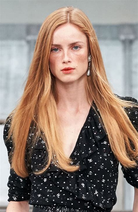 Cong And Rianne Chanel Ss Continue Redhead Beauty Runway Hair Beautiful Freckles