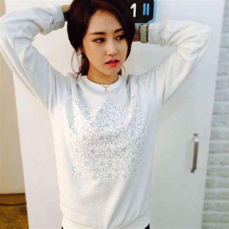 Trouv E Sur Bing Sur Pinterest Com Kim Hyuna Danseuse Chanteur