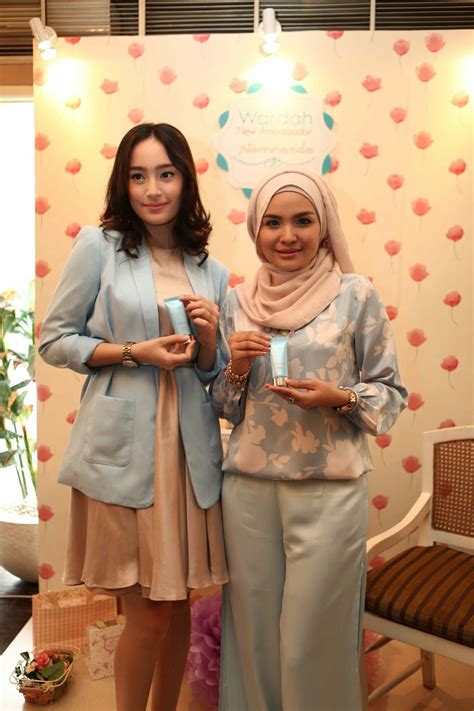 Brand Ambassador Wardah Cosmetics Terbaru Ria Miranda And Tatjana