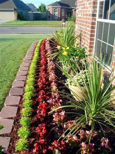 35 Beautiful Flower Beds Design Ideas In Front Of House Small Front