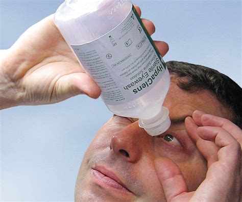 How Eye Wash Can Help To Relieve Eye Irritation Eye Wash Burn