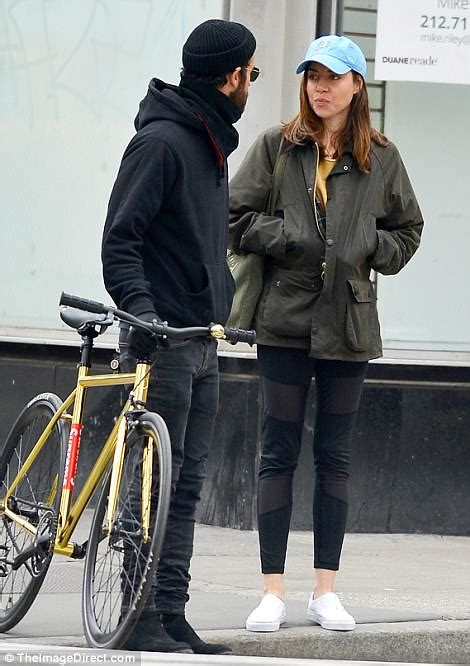 Justin paul theroux is an american actor, producer, director, and screenwriter. Justin Theroux and Aubrey Plaza head to his NYC apartment ...