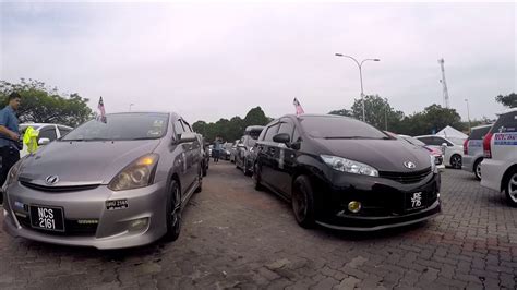 Bathrooms include showers and complimentary toiletries. Wish club Malaysia fd14 de rhu beach resort - YouTube