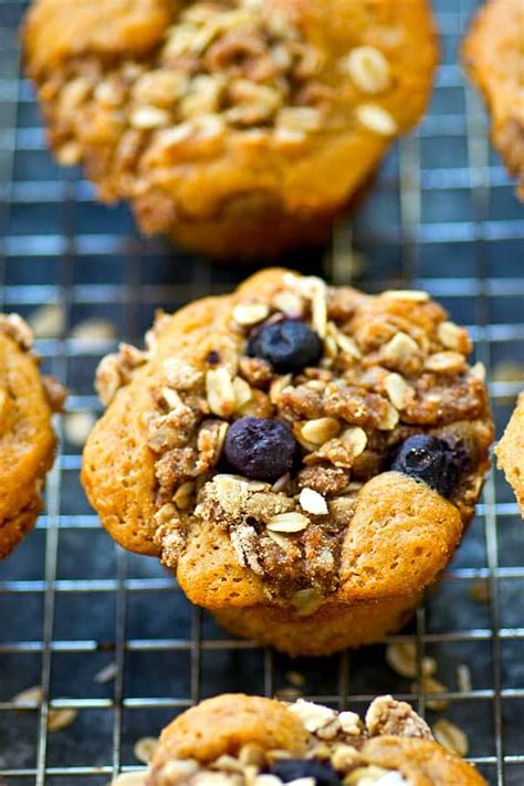 Blueberry muffins with sour cream recipe. Oatmeal Streusel Blueberry Sour Cream Muffins