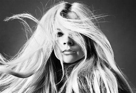 Avril Lavigne Gets Naked For New Single Cover Art Stereoboard