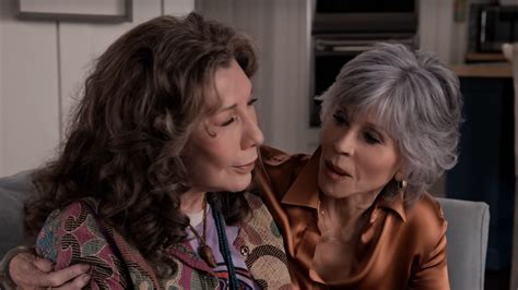 Why It Took So Long For Dolly Parton To Appear On Grace And Frankie