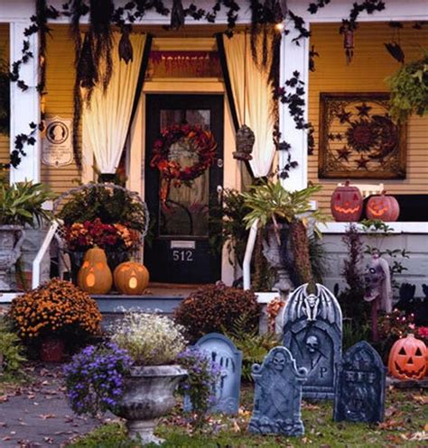 20 Front Yard Halloween Decoration Ideas