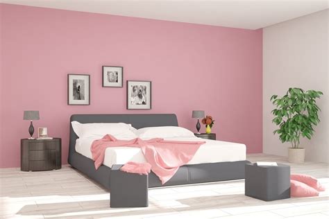 Beim streifen streichen, egal ob vertikal oder horizontal, empfiehlt es sich, zwei verschiedene nuancen eines farbton zu wählen. Wandgestaltung im Schlafzimmer: Zehn kreative Ideen