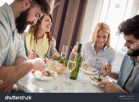 Leisureeating Food And Drinks People And Holidays Concept Smiling