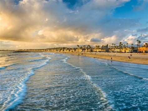 Explore our luxury cottages and newport, ri beach houses. Newport Beach Builds Higher Berm To Avoid More Flood ...