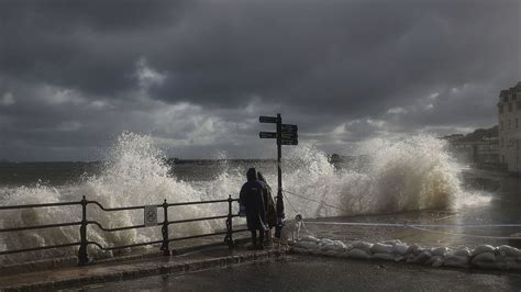 Britain Issues Severe Flood Warnings As Storm Bella Approaches Euronews