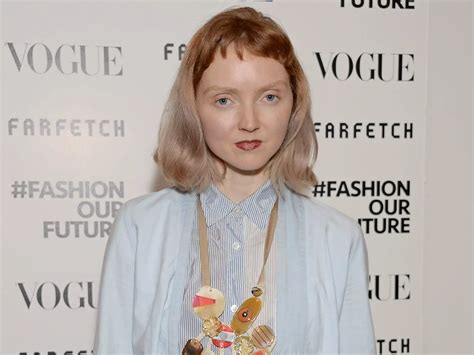 Model Lily Cole Apologizes For Posing In A Burqa On Instagram I Hadn