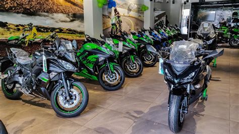 However, it indeed takes style elements of the earlier models of ninja bikes. Kawasaki Bikes Latest Price List - YouTube