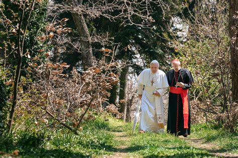 Review The Two Popes Is Religiously Devoted To Crude Cinematography Uw Film Club