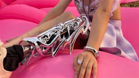 Meet The Chinese Influencer Who Turned Prosthetics Into Jewelry