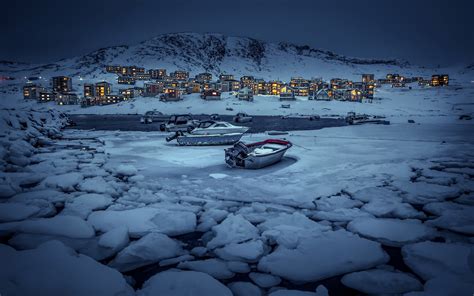 Penggmar gerard butler mana suaranya! Qinngorput - Nuuk - Greenland HD Wallpaper | Background Image | 2560x1600 | ID:591861 ...