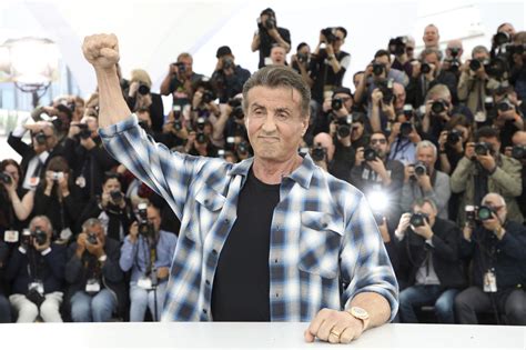 Sylvester Stallone knocks out lunch at N.J. restaurant, mugs with employees - nj.com