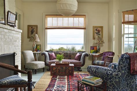 Benjamin moore paints may be purchased from the locations on the map below. Windows from everywhere look out onto Admiralty Inlet. "It ...