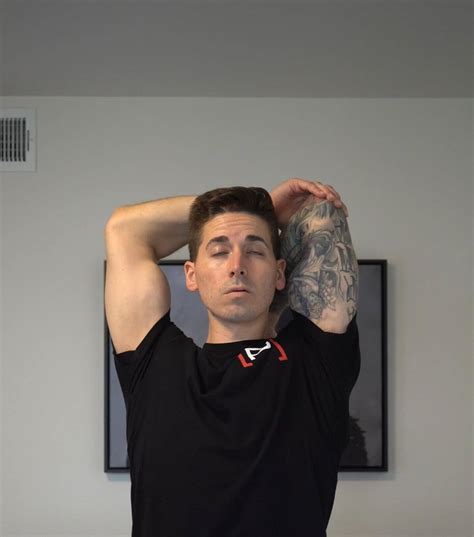 Triceps Stretch Overhead P Rehab