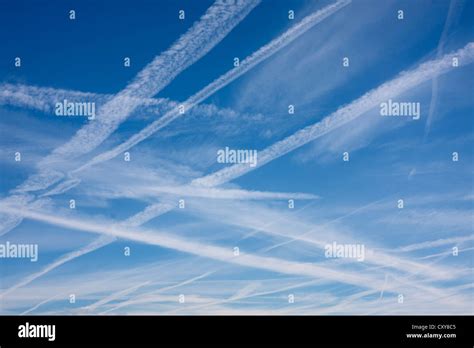 Chemtrails Spray Fotos Und Bildmaterial In Hoher Auflösung Alamy