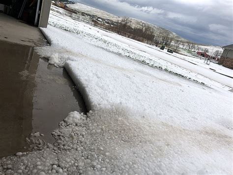 South Dakota Is Battered By Hailstones The Size Of Baseballs Daily