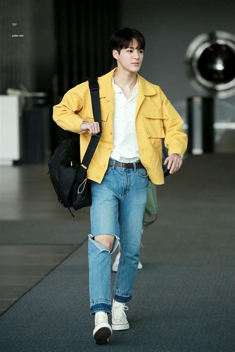 Pin By Nana On Jeno Kpop Fashion Men Korean Airport Fashion Kpop