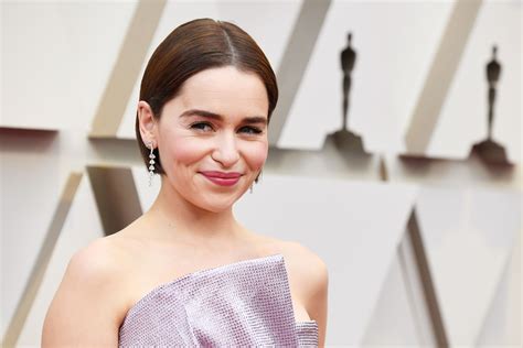 Emilia Clarke Emilia Clarke Sheds Light On Marvel Policy On New