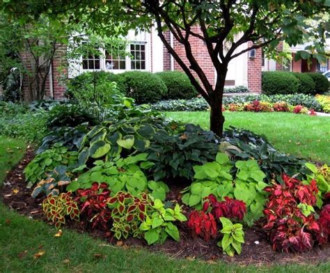 30 Adorable Flower Beds Ideas Around Trees To Beautify Your Yard