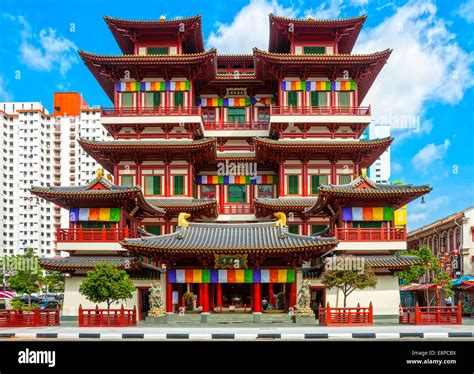 Buddha Tooth Temple Singapore Hi Res Stock Photography And Images Alamy
